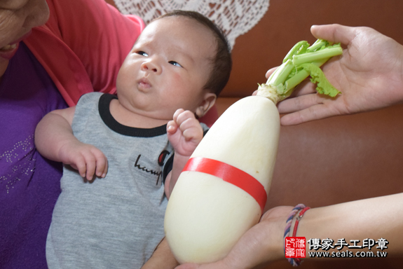 滿月剃頭、嬰兒剃頭、嬰兒理髮、寶寶剃頭、寶寶理髮、到府剃頭、到府嬰兒剃頭、到府滿月剃頭理髮。台南滿月剃頭、台南嬰兒剃頭、台南嬰兒理髮、台南寶寶剃頭、台南寶寶理髮、台南到府剃頭、台南到府嬰兒剃頭、台南到府滿月剃頭理髮。關廟滿月剃頭、關廟嬰兒剃頭、關廟嬰兒理髮、關廟寶寶剃頭、關廟寶寶理髮、關廟到府剃頭、關廟到府嬰兒剃頭、關廟到府滿月剃頭理髮。盧寶寶(台南關廟區)--製作胎毛筆、臍帶章、嬰兒三寶。「寶寶滿月剃頭理髮、到府嬰兒滿月理髮」祝福和活動紀錄。照片12