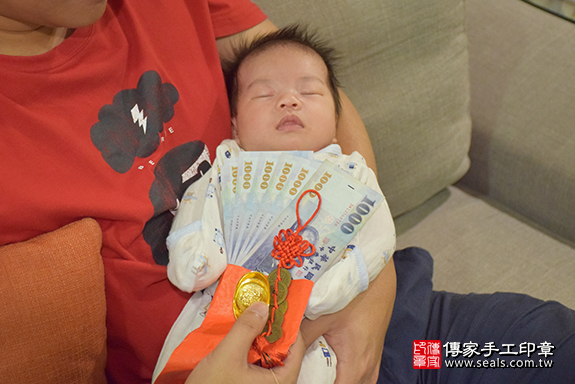 滿月剃頭、嬰兒剃頭、嬰兒理髮、寶寶剃頭、寶寶理髮、到府剃頭、到府嬰兒剃頭、到府滿月剃頭理髮。台中滿月剃頭、台中嬰兒剃頭、台中嬰兒理髮、台中寶寶剃頭、台中寶寶理髮、台中到府剃頭、台中到府嬰兒剃頭、台中到府滿月剃頭理髮。南屯滿月剃頭、南屯嬰兒剃頭、南屯嬰兒理髮、南屯寶寶剃頭、南屯寶寶理髮、南屯到府剃頭、南屯到府嬰兒剃頭、南屯到府滿月剃頭理髮。林寶寶(台中南屯區)--製作胎毛筆、臍帶章、嬰兒三寶。「寶寶滿月剃頭理髮、到府嬰兒滿月理髮」祝福和活動紀錄。照片13