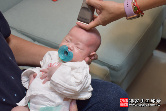 滿月剃頭、嬰兒剃頭、嬰兒理髮、寶寶剃頭、寶寶理髮、到府剃頭、到府嬰兒剃頭、到府滿月剃頭理髮。桃園滿月剃頭、桃園嬰兒剃頭、桃園嬰兒理髮、桃園寶寶剃頭、桃園寶寶理髮、桃園到府剃頭、桃園到府嬰兒剃頭、桃園到府滿月剃頭理髮。八德滿月剃頭、八德嬰兒剃頭、八德嬰兒理髮、八德寶寶剃頭、八德寶寶理髮、八德到府剃頭、八德到府嬰兒剃頭、八德到府滿月剃頭理髮。林寶寶(桃園八德區)--製作胎毛筆、臍帶章、嬰兒三寶。「寶寶滿月剃頭理髮、到府嬰兒滿月理髮」祝福和活動紀錄。照片20
