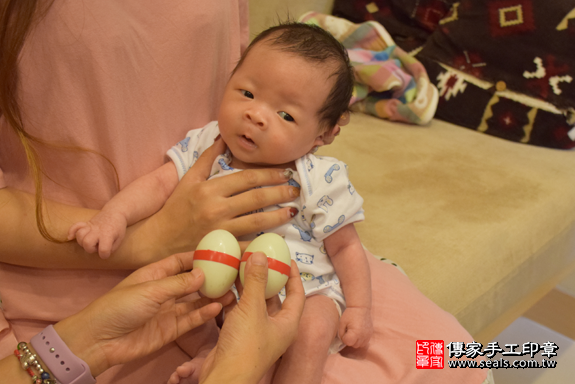 滿月剃頭、嬰兒剃頭、嬰兒理髮、寶寶剃頭、寶寶理髮、到府剃頭、到府嬰兒剃頭、到府滿月剃頭理髮。基隆滿月剃頭、基隆嬰兒剃頭、基隆嬰兒理髮、基隆寶寶剃頭、基隆寶寶理髮、基隆到府剃頭、基隆到府嬰兒剃頭、基隆到府滿月剃頭理髮。安樂滿月剃頭、安樂嬰兒剃頭、安樂嬰兒理髮、安樂寶寶剃頭、安樂寶寶理髮、安樂到府剃頭、安樂到府嬰兒剃頭、安樂到府滿月剃頭理髮。林寶寶(基隆安樂區)--製作胎毛筆、臍帶章、嬰兒三寶。「寶寶滿月剃頭理髮、到府嬰兒滿月理髮」祝福和活動紀錄。照片5
