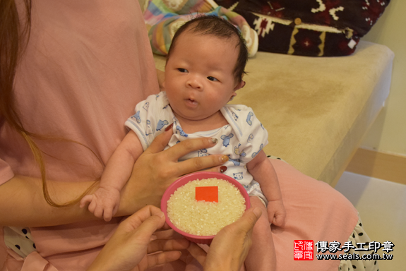 滿月剃頭、嬰兒剃頭、嬰兒理髮、寶寶剃頭、寶寶理髮、到府剃頭、到府嬰兒剃頭、到府滿月剃頭理髮。基隆滿月剃頭、基隆嬰兒剃頭、基隆嬰兒理髮、基隆寶寶剃頭、基隆寶寶理髮、基隆到府剃頭、基隆到府嬰兒剃頭、基隆到府滿月剃頭理髮。安樂滿月剃頭、安樂嬰兒剃頭、安樂嬰兒理髮、安樂寶寶剃頭、安樂寶寶理髮、安樂到府剃頭、安樂到府嬰兒剃頭、安樂到府滿月剃頭理髮。林寶寶(基隆安樂區)--製作胎毛筆、臍帶章、嬰兒三寶。「寶寶滿月剃頭理髮、到府嬰兒滿月理髮」祝福和活動紀錄。照片7