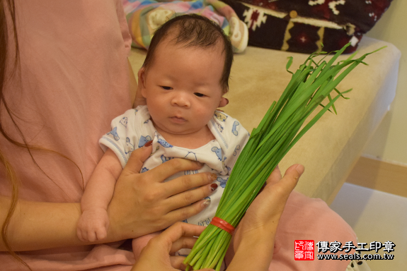 滿月剃頭、嬰兒剃頭、嬰兒理髮、寶寶剃頭、寶寶理髮、到府剃頭、到府嬰兒剃頭、到府滿月剃頭理髮。基隆滿月剃頭、基隆嬰兒剃頭、基隆嬰兒理髮、基隆寶寶剃頭、基隆寶寶理髮、基隆到府剃頭、基隆到府嬰兒剃頭、基隆到府滿月剃頭理髮。安樂滿月剃頭、安樂嬰兒剃頭、安樂嬰兒理髮、安樂寶寶剃頭、安樂寶寶理髮、安樂到府剃頭、安樂到府嬰兒剃頭、安樂到府滿月剃頭理髮。林寶寶(基隆安樂區)--製作胎毛筆、臍帶章、嬰兒三寶。「寶寶滿月剃頭理髮、到府嬰兒滿月理髮」祝福和活動紀錄。照片11