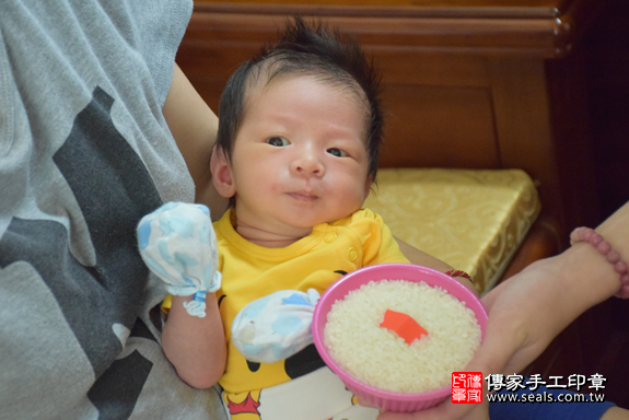 滿月剃頭、嬰兒剃頭、嬰兒理髮、寶寶剃頭、寶寶理髮、到府剃頭、到府嬰兒剃頭、到府滿月剃頭理髮。台中滿月剃頭、台中嬰兒剃頭、台中嬰兒理髮、台中寶寶剃頭、台中寶寶理髮、台中到府剃頭、台中到府嬰兒剃頭、台中到府滿月剃頭理髮。沙鹿滿月剃頭、沙鹿嬰兒剃頭、沙鹿嬰兒理髮、沙鹿寶寶剃頭、沙鹿寶寶理髮、沙鹿到府剃頭、沙鹿到府嬰兒剃頭、沙鹿到府滿月剃頭理髮。林寶寶(台中沙鹿區)--製作胎毛筆、臍帶章、嬰兒三寶。「寶寶滿月剃頭理髮、到府嬰兒滿月理髮」祝福和活動紀錄。照片6