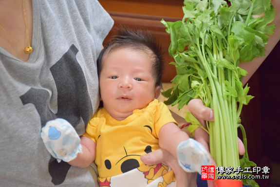 滿月剃頭、嬰兒剃頭、嬰兒理髮、寶寶剃頭、寶寶理髮、到府剃頭、到府嬰兒剃頭、到府滿月剃頭理髮。台中滿月剃頭、台中嬰兒剃頭、台中嬰兒理髮、台中寶寶剃頭、台中寶寶理髮、台中到府剃頭、台中到府嬰兒剃頭、台中到府滿月剃頭理髮。沙鹿滿月剃頭、沙鹿嬰兒剃頭、沙鹿嬰兒理髮、沙鹿寶寶剃頭、沙鹿寶寶理髮、沙鹿到府剃頭、沙鹿到府嬰兒剃頭、沙鹿到府滿月剃頭理髮。林寶寶(台中沙鹿區)--製作胎毛筆、臍帶章、嬰兒三寶。「寶寶滿月剃頭理髮、到府嬰兒滿月理髮」祝福和活動紀錄。照片11