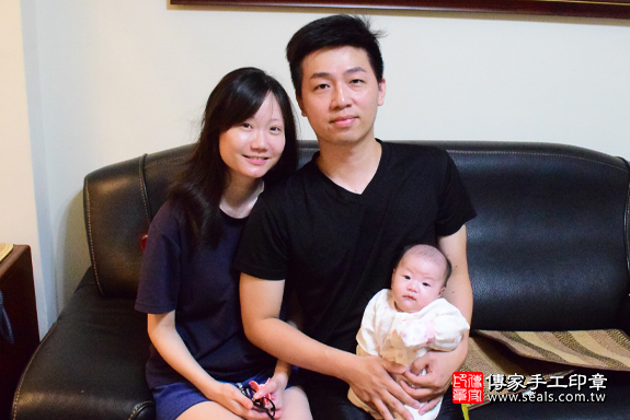 滿月剃頭、嬰兒剃頭、嬰兒理髮、寶寶剃頭、寶寶理髮、到府剃頭、到府嬰兒剃頭、到府滿月剃頭理髮。台中滿月剃頭、台中嬰兒剃頭、台中嬰兒理髮、台中寶寶剃頭、台中寶寶理髮、台中到府剃頭、台中到府嬰兒剃頭、台中到府滿月剃頭理髮。大雅滿月剃頭、大雅嬰兒剃頭、大雅嬰兒理髮、大雅寶寶剃頭、大雅寶寶理髮、大雅到府剃頭、大雅到府嬰兒剃頭、大雅到府滿月剃頭理髮。林寶寶(台中大雅區)--製作胎毛筆、臍帶章、嬰兒三寶。「寶寶滿月剃頭理髮、到府嬰兒滿月理髮」祝福和活動紀錄。照片2