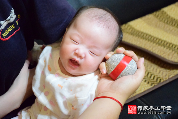 滿月剃頭、嬰兒剃頭、嬰兒理髮、寶寶剃頭、寶寶理髮、到府剃頭、到府嬰兒剃頭、到府滿月剃頭理髮。台中滿月剃頭、台中嬰兒剃頭、台中嬰兒理髮、台中寶寶剃頭、台中寶寶理髮、台中到府剃頭、台中到府嬰兒剃頭、台中到府滿月剃頭理髮。大雅滿月剃頭、大雅嬰兒剃頭、大雅嬰兒理髮、大雅寶寶剃頭、大雅寶寶理髮、大雅到府剃頭、大雅到府嬰兒剃頭、大雅到府滿月剃頭理髮。林寶寶(台中大雅區)--製作胎毛筆、臍帶章、嬰兒三寶。「寶寶滿月剃頭理髮、到府嬰兒滿月理髮」祝福和活動紀錄。照片5