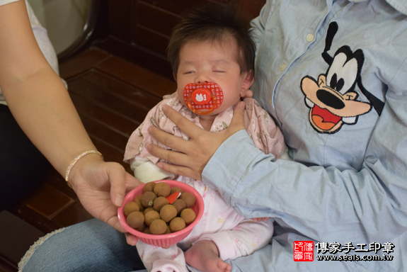 滿月剃頭、嬰兒剃頭、嬰兒理髮、寶寶剃頭、寶寶理髮、到府剃頭、到府嬰兒剃頭、到府滿月剃頭理髮。新竹滿月剃頭、新竹嬰兒剃頭、新竹嬰兒理髮、新竹寶寶剃頭、新竹寶寶理髮、新竹到府剃頭、新竹到府嬰兒剃頭、新竹到府滿月剃頭理髮。關西滿月剃頭、關西嬰兒剃頭、關西嬰兒理髮、關西寶寶剃頭、關西寶寶理髮、關西到府剃頭、關西到府嬰兒剃頭、關西到府滿月剃頭理髮。劉寶寶(新竹關西區)--製作胎毛筆、臍帶章、嬰兒三寶。「寶寶滿月剃頭理髮、到府嬰兒滿月理髮」祝福和活動紀錄。照片7