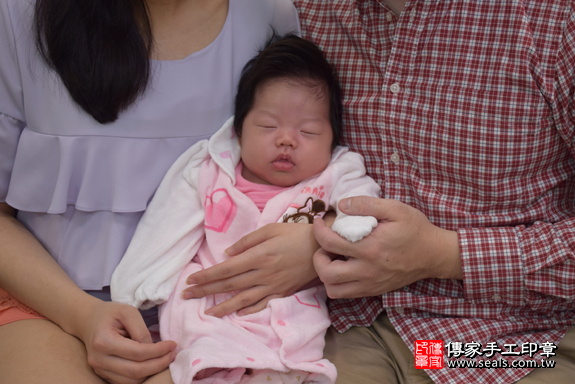 滿月剃頭、嬰兒剃頭、嬰兒理髮、寶寶剃頭、寶寶理髮、到府剃頭、到府嬰兒剃頭、到府滿月剃頭理髮。新北滿月剃頭、新北嬰兒剃頭、新北嬰兒理髮、新北寶寶剃頭、新北寶寶理髮、新北到府剃頭、新北到府嬰兒剃頭、新北到府滿月剃頭理髮。永和滿月剃頭、永和嬰兒剃頭、永和嬰兒理髮、永和寶寶剃頭、永和寶寶理髮、永和到府剃頭、永和到府嬰兒剃頭、永和到府滿月剃頭理髮。吳寶寶(新北永和區)--製作胎毛筆、臍帶章、嬰兒三寶。「寶寶滿月剃頭理髮、到府嬰兒滿月理髮」祝福和活動紀錄。照片2