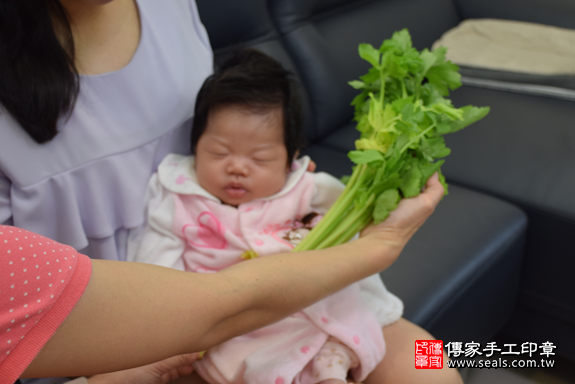 滿月剃頭、嬰兒剃頭、嬰兒理髮、寶寶剃頭、寶寶理髮、到府剃頭、到府嬰兒剃頭、到府滿月剃頭理髮。新北滿月剃頭、新北嬰兒剃頭、新北嬰兒理髮、新北寶寶剃頭、新北寶寶理髮、新北到府剃頭、新北到府嬰兒剃頭、新北到府滿月剃頭理髮。永和滿月剃頭、永和嬰兒剃頭、永和嬰兒理髮、永和寶寶剃頭、永和寶寶理髮、永和到府剃頭、永和到府嬰兒剃頭、永和到府滿月剃頭理髮。吳寶寶(新北永和區)--製作胎毛筆、臍帶章、嬰兒三寶。「寶寶滿月剃頭理髮、到府嬰兒滿月理髮」祝福和活動紀錄。照片11