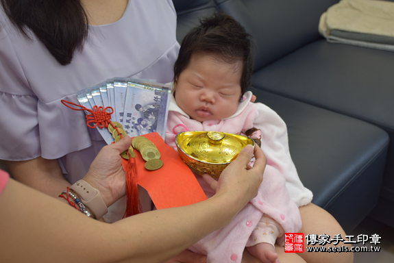 滿月剃頭、嬰兒剃頭、嬰兒理髮、寶寶剃頭、寶寶理髮、到府剃頭、到府嬰兒剃頭、到府滿月剃頭理髮。新北滿月剃頭、新北嬰兒剃頭、新北嬰兒理髮、新北寶寶剃頭、新北寶寶理髮、新北到府剃頭、新北到府嬰兒剃頭、新北到府滿月剃頭理髮。永和滿月剃頭、永和嬰兒剃頭、永和嬰兒理髮、永和寶寶剃頭、永和寶寶理髮、永和到府剃頭、永和到府嬰兒剃頭、永和到府滿月剃頭理髮。吳寶寶(新北永和區)--製作胎毛筆、臍帶章、嬰兒三寶。「寶寶滿月剃頭理髮、到府嬰兒滿月理髮」祝福和活動紀錄。照片15