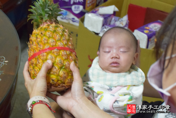 滿月剃頭、嬰兒剃頭、嬰兒理髮、寶寶剃頭、寶寶理髮、到府剃頭、到府嬰兒剃頭、到府滿月剃頭理髮。新北滿月剃頭、新北嬰兒剃頭、新北嬰兒理髮、新北寶寶剃頭、新北寶寶理髮、新北到府剃頭、新北到府嬰兒剃頭、新北到府滿月剃頭理髮。林口滿月剃頭、林口嬰兒剃頭、林口嬰兒理髮、林口寶寶剃頭、林口寶寶理髮、林口到府剃頭、林口到府嬰兒剃頭、林口到府滿月剃頭理髮。林寶寶(新北林口區)--製作胎毛筆、臍帶章、嬰兒三寶。「寶寶滿月剃頭理髮、到府嬰兒滿月理髮」祝福和活動紀錄。照片12