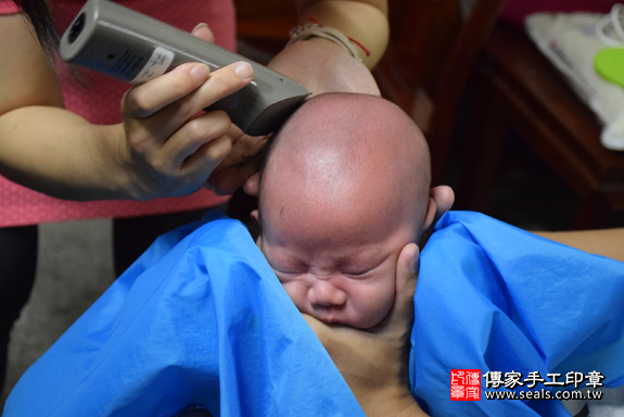 滿月剃頭、嬰兒剃頭、嬰兒理髮、寶寶剃頭、寶寶理髮、到府剃頭、到府嬰兒剃頭、到府滿月剃頭理髮。新北滿月剃頭、新北嬰兒剃頭、新北嬰兒理髮、新北寶寶剃頭、新北寶寶理髮、新北到府剃頭、新北到府嬰兒剃頭、新北到府滿月剃頭理髮。林口滿月剃頭、林口嬰兒剃頭、林口嬰兒理髮、林口寶寶剃頭、林口寶寶理髮、林口到府剃頭、林口到府嬰兒剃頭、林口到府滿月剃頭理髮。林寶寶(新北林口區)--製作胎毛筆、臍帶章、嬰兒三寶。「寶寶滿月剃頭理髮、到府嬰兒滿月理髮」祝福和活動紀錄。照片16