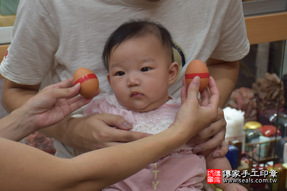 滿月剃頭、嬰兒剃頭、嬰兒理髮、寶寶剃頭、寶寶理髮、到府剃頭、到府嬰兒剃頭、到府滿月剃頭理髮。新北滿月剃頭、新北嬰兒剃頭、新北嬰兒理髮、新北寶寶剃頭、新北寶寶理髮、新北到府剃頭、新北到府嬰兒剃頭、新北到府滿月剃頭理髮。永和滿月剃頭、永和嬰兒剃頭、永和嬰兒理髮、永和寶寶剃頭、永和寶寶理髮、永和到府剃頭、永和到府嬰兒剃頭、永和到府滿月剃頭理髮。高寶寶(新北永和區)--製作胎毛筆、臍帶章、嬰兒三寶。「寶寶滿月剃頭理髮、到府嬰兒滿月理髮」祝福和活動紀錄。照片3