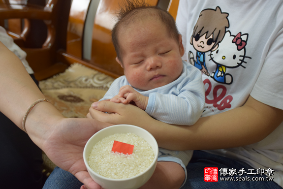 滿月剃頭、嬰兒剃頭、嬰兒理髮、寶寶剃頭、寶寶理髮、到府剃頭、到府嬰兒剃頭、到府滿月剃頭理髮。新北滿月剃頭、新北嬰兒剃頭、新北嬰兒理髮、新北寶寶剃頭、新北寶寶理髮、新北到府剃頭、新北到府嬰兒剃頭、新北到府滿月剃頭理髮。中和滿月剃頭、中和嬰兒剃頭、中和嬰兒理髮、中和寶寶剃頭、中和寶寶理髮、中和到府剃頭、中和到府嬰兒剃頭、中和到府滿月剃頭理髮。陳寶寶(新北中和區)--製作胎毛筆、臍帶章、嬰兒三寶。「寶寶滿月剃頭理髮、到府嬰兒滿月理髮」祝福和活動紀錄。照片7