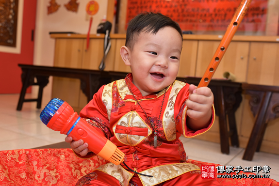 台中市北區林寶寶古禮抓周祝福活動:寶寶特寫照片3