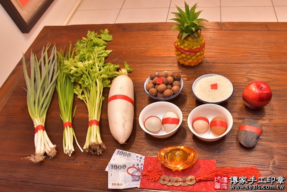 滿月剃頭、嬰兒剃頭、嬰兒理髮、寶寶剃頭、寶寶理髮、到府剃頭、到府嬰兒剃頭、到府滿月剃頭理髮。新竹滿月剃頭、新竹嬰兒剃頭、新竹嬰兒理髮、新竹寶寶剃頭、新竹寶寶理髮、新竹到府剃頭、新竹到府嬰兒剃頭、新竹到府滿月剃頭理髮。香山區滿月剃頭、香山區嬰兒剃頭、香山區嬰兒理髮、香山區寶寶剃頭、香山區寶寶理髮、香山區到府剃頭、香山區到府嬰兒剃頭、香山區到府滿月剃頭理髮。盛寶寶(新竹市香山區)--製作胎毛筆、臍帶章、嬰兒三寶。「寶寶滿月剃頭理髮、到府嬰兒滿月理髮」祝福和活動紀錄。照片1