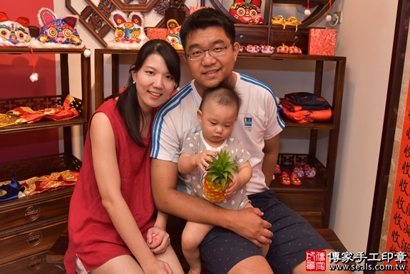 滿月剃頭、嬰兒剃頭、嬰兒理髮、寶寶剃頭、寶寶理髮、到府剃頭、到府嬰兒剃頭、到府滿月剃頭理髮。新竹滿月剃頭、新竹嬰兒剃頭、新竹嬰兒理髮、新竹寶寶剃頭、新竹寶寶理髮、新竹到府剃頭、新竹到府嬰兒剃頭、新竹到府滿月剃頭理髮。香山區滿月剃頭、香山區嬰兒剃頭、香山區嬰兒理髮、香山區寶寶剃頭、香山區寶寶理髮、香山區到府剃頭、香山區到府嬰兒剃頭、香山區到府滿月剃頭理髮。盛寶寶(新竹市香山區)--製作胎毛筆、臍帶章、嬰兒三寶。「寶寶滿月剃頭理髮、到府嬰兒滿月理髮」祝福和活動紀錄。照片13