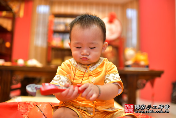 鳳山區賴寶寶古禮抓周：周歲抓周活動和儀式，一切圓滿。照片34