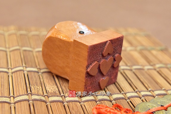 電腦刻印印章:桃木廟章實際成品、印章作品分享、桃木印章材質介紹。傳家手工印章新竹店。2019.12.06圖片1 電腦刻印印章:桃木廟章實際成品、印章作品分享、桃木印章材質介紹。傳家手工印章新竹店。2019.12.06圖片1