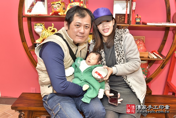 剃胎毛、滿月剃頭、嬰兒剃頭、嬰兒理髮、嬰兒剃髮、嬰兒剃胎毛、嬰兒滿月剃頭、寶寶剃頭、剃胎毛儀式、剃胎毛吉祥話、滿月剃頭儀式、滿月剃頭吉祥話、寶寶剃胎毛、寶寶滿月剃頭理髮、 新北市永和區剃胎毛、新北市永和區滿月剃頭、新北市永和區嬰兒剃頭剃胎毛、新北市永和區嬰兒理髮、新北市嬰兒剃髮、 曾寶寶(新北市永和區嬰兒寶寶滿月剃頭理髮、免費嬰兒剃胎毛儀式吉祥話)。中國風會場，爸媽寶貝免費穿「日中韓」古裝禮服。專業拍照、DVD光碟、證書。★購買「臍帶章、肚臍章、胎毛筆刷印章」贈送：剃頭、收涎、抓周，三選一。2019.12.04照片6