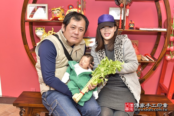 剃胎毛、滿月剃頭、嬰兒剃頭、嬰兒理髮、嬰兒剃髮、嬰兒剃胎毛、嬰兒滿月剃頭、寶寶剃頭、剃胎毛儀式、剃胎毛吉祥話、滿月剃頭儀式、滿月剃頭吉祥話、寶寶剃胎毛、寶寶滿月剃頭理髮、 新北市永和區剃胎毛、新北市永和區滿月剃頭、新北市永和區嬰兒剃頭剃胎毛、新北市永和區嬰兒理髮、新北市嬰兒剃髮、 曾寶寶(新北市永和區嬰兒寶寶滿月剃頭理髮、免費嬰兒剃胎毛儀式吉祥話)。中國風會場，爸媽寶貝免費穿「日中韓」古裝禮服。專業拍照、DVD光碟、證書。★購買「臍帶章、肚臍章、胎毛筆刷印章」贈送：剃頭、收涎、抓周，三選一。2019.12.04照片18