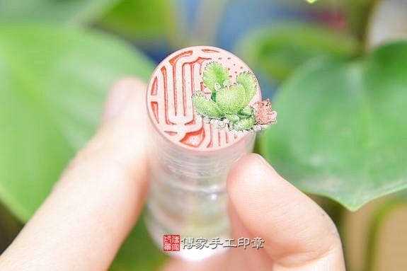 全手工噴砂印章：白水晶開運印章實際成品、印章作品分享、白水晶印章材質介紹。（銀行印鑑，一圓一方），傳家印章新竹店。2020.1.14圖片3