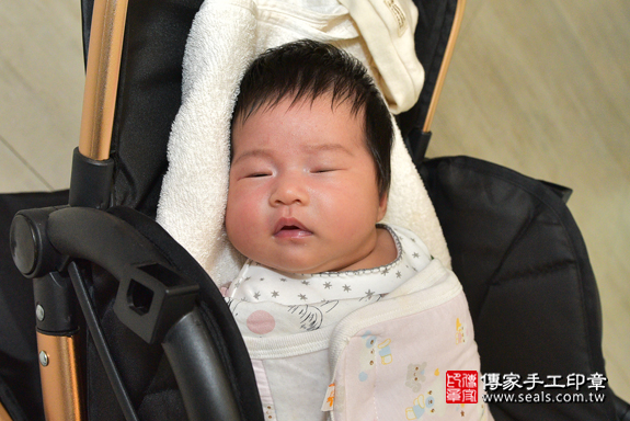 剃胎毛、滿月剃頭、嬰兒剃頭、嬰兒理髮、嬰兒剃髮、嬰兒剃胎毛、嬰兒滿月剃頭、寶寶剃頭、剃胎毛儀式、剃胎毛吉祥話、滿月剃頭儀式、滿月剃頭吉祥話、寶寶剃胎毛、寶寶滿月剃頭理髮、屏東縣佳冬鄉剃胎毛、屏東縣佳冬鄉滿月剃頭、屏東縣佳冬鄉嬰兒剃頭剃胎毛、屏東縣佳冬鄉嬰兒理髮、屏東縣嬰兒剃髮、余寶寶(屏東縣佳冬鄉到府嬰兒寶寶滿月剃頭理髮、到府嬰兒剃胎毛儀式吉祥話)。到府剃頭剃胎毛主持、專業拍照、DVD光碟、證書。★購買「臍帶章、肚臍章、胎毛筆刷印章」贈送：剃頭、收涎、抓周，三選一。2020.01.21照片2