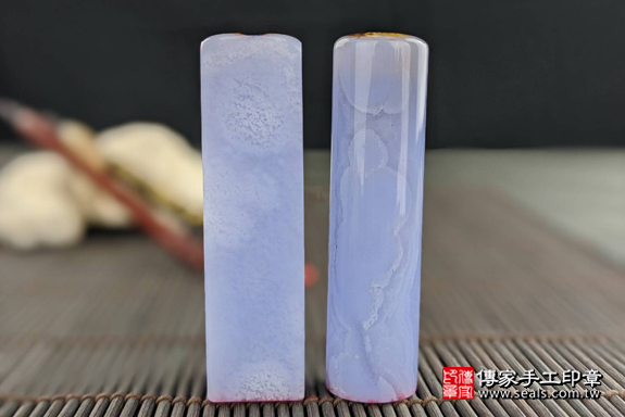 半手工噴砂印章：藍紋玉臍帶章實際成品、印章作品分享、藍紋玉印章材質介紹。（臍帶印章、肚臍章、肚臍印章，一圓一方）傳家手工印章高雄店。2020.02.23，照片2