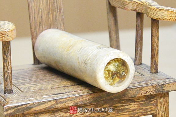 半手工噴砂印章：菊花石臍帶章實際成品、印章作品分享、菊花石印章材質介紹。（臍帶章、肚臍章、肚臍印章，一圓一方）傳家手工印章新竹店。2020.03.14圖片 6