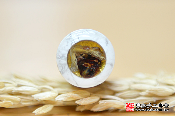 半手工噴砂印章:白松石臍帶章實際成品、印章作品分享、白松石印章材質介紹。(臍帶印章、肚臍章、肚臍印章,胎毛印章,一圓一方)傳家手工印章台中店2020.04.10照片2991676745.png