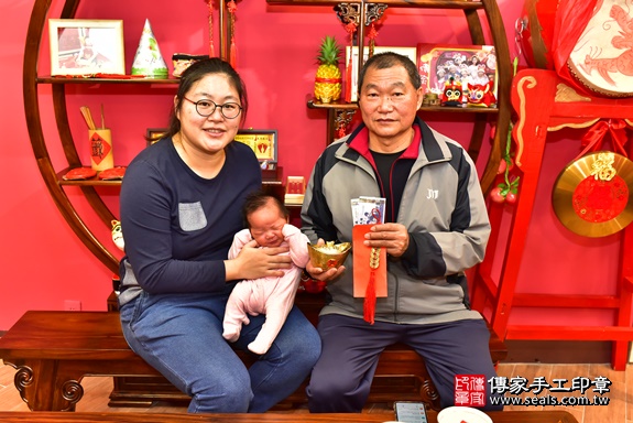 剃胎毛、滿月剃頭、嬰兒剃頭、嬰兒理髮、嬰兒剃髮、嬰兒剃胎毛、嬰兒滿月剃頭、寶寶剃頭、剃胎毛儀式、剃胎毛吉祥話、滿月剃頭儀式、滿月剃頭吉祥話、寶寶剃胎毛、寶寶滿月剃頭理髮、 新北市永和區剃胎毛、新北市永和區滿月剃頭、新北市永和區嬰兒剃頭剃胎毛、新北市永和區嬰兒理髮、新北市嬰兒剃髮、 涂寶寶(新北市永和區嬰兒寶寶滿月剃頭理髮、嬰兒剃胎毛儀式吉祥話)。中國風會場，爸媽寶貝穿「日中韓」古裝禮服。專業拍照、DVD光碟、證書。★購買「臍帶章、肚臍章、胎毛筆刷印章」贈送：剃頭、收涎、抓周，三選一。2020.02.21照片17