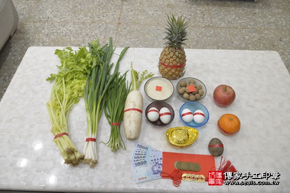 剃胎毛、滿月剃頭、嬰兒剃頭、嬰兒理髮、嬰兒剃髮、嬰兒剃胎毛、嬰兒滿月剃頭、寶寶剃頭、剃胎毛儀式、剃胎毛吉祥話、滿月剃頭儀式、滿月剃頭吉祥話、寶寶剃胎毛、寶寶滿月剃頭理髮、 新北市三峽區剃胎毛、新北市三峽區滿月剃頭、新北市三峽區嬰兒剃頭剃胎毛、新北市三峽區嬰兒理髮、新北市嬰兒剃髮、 黃寶寶(新北市三峽區到府嬰兒寶寶滿月剃頭理髮、到府嬰兒剃胎毛儀式吉祥話)。到府剃頭剃胎毛主持、專業拍照、DVD光碟、證書。★購買「臍帶章、肚臍章、胎毛筆刷印章」贈送：剃頭、收涎、抓周，三選一。2020.02.27照片4