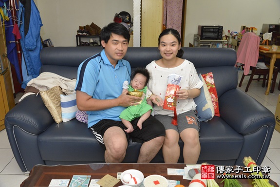 剃胎毛、滿月剃頭、嬰兒剃頭、嬰兒理髮、嬰兒剃髮、嬰兒剃胎毛、嬰兒滿月剃頭、寶寶剃頭、剃胎毛儀式、剃胎毛吉祥話、滿月剃頭儀式、滿月剃頭吉祥話、寶寶剃胎毛、寶寶滿月剃頭理髮、 新北市永和區剃胎毛、新北市永和區滿月剃頭、新北市永和區嬰兒剃頭剃胎毛、新北市永和區嬰兒理髮、新北市嬰兒剃髮、 林寶寶(新北市永和區到府嬰兒寶寶滿月剃頭理髮、到府嬰兒剃胎毛儀式吉祥話)。到府剃頭剃胎毛主持、專業拍照、DVD光碟、證書。★購買「臍帶章、肚臍章、胎毛筆刷印章」贈送：剃頭、收涎、抓周，三選一。2020.04.21照片18