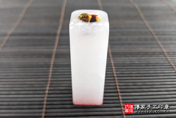 半手工噴砂印章：新疆白玉臍髮章實際成品、印章作品分享、新疆白玉印章材質介紹。（臍帶印章、肚臍章、肚臍印章，一圓一方）傳家手工印章高雄店。2020.05.22，照片5