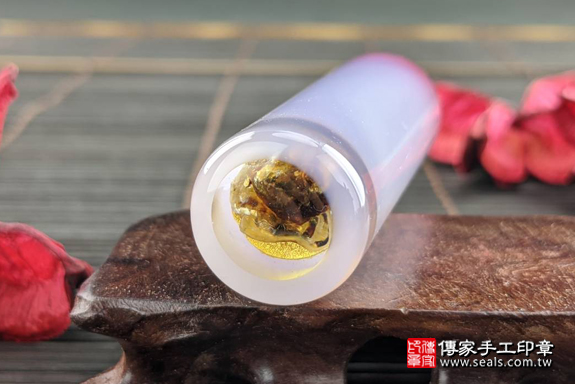 半手工噴砂印章：紫瑪瑙臍帶章實際成品、印章作品分享、紫瑪瑙印章材質介紹。（臍帶印章、肚臍章、肚臍印章，一圓一方）傳家手工印章高雄店。2020.06.09照片6