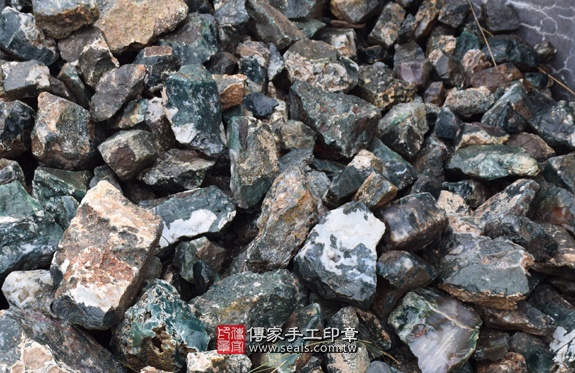 半手工噴砂印章:水草玉臍帶章實際成品、印章作品分享、水草玉印章材質介紹。(臍帶印章、肚臍章、肚臍印章,一圓一方),傳家手工印章台中店。2020.06.259515.jpg 半手工噴砂印章:水草玉臍帶章實際成品、印章作品分享、水草玉印章材質介紹。(臍帶印章、肚臍章、肚臍印章,一圓一方),傳家手工印章台中店。2020.06.259515.jpg
