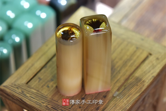 電腦刻印印章：赤牛角臍帶章實際成品、印章作品分享、赤牛角印章材質介紹。（臍帶印章、肚臍章、肚臍印章，胎毛印章，一圓一方）傳家手工印章新竹店2020.06.24
