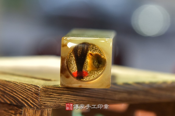 電腦刻印印章:赤牛角臍帶章實際成品、印章作品分享、赤牛角印章材質介紹。(臍帶印章、肚臍章、肚臍印章,胎毛印章,一圓一方)傳家手工印章新竹店2020.07.02 電腦刻印印章:赤牛角臍帶章實際成品、印章作品分享、赤牛角印章材質介紹。(臍帶印章、肚臍章、肚臍印章,胎毛印章,一圓一方)傳家手工印章新竹店2020.07.02
