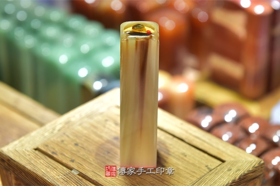電腦刻印印章:赤牛角臍帶章實際成品、印章作品分享、赤牛角印章材質介紹。(臍帶印章、肚臍章、肚臍印章,胎毛印章,一圓一方)傳家手工印章新竹店2020.07.02 電腦刻印印章:赤牛角臍帶章實際成品、印章作品分享、赤牛角印章材質介紹。(臍帶印章、肚臍章、肚臍印章,胎毛印章,一圓一方)傳家手工印章新竹店2020.07.02