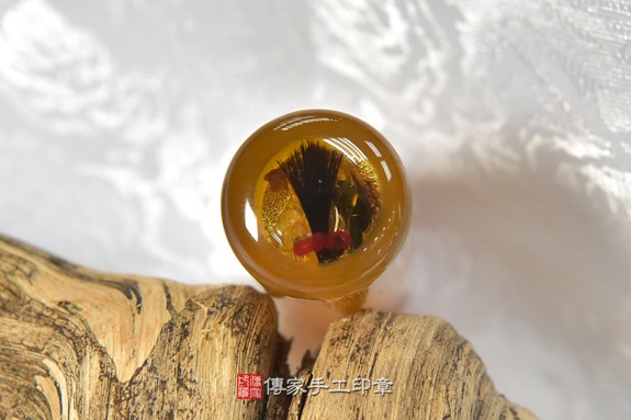 半手工噴砂印章：黃瑪瑙臍帶章實際成品、印章作品分享、黃瑪瑙印章材質介紹。（臍帶印章、肚臍章、肚臍印章，胎毛印章，一圓一方）傳家手工印章新竹店2020.07.29