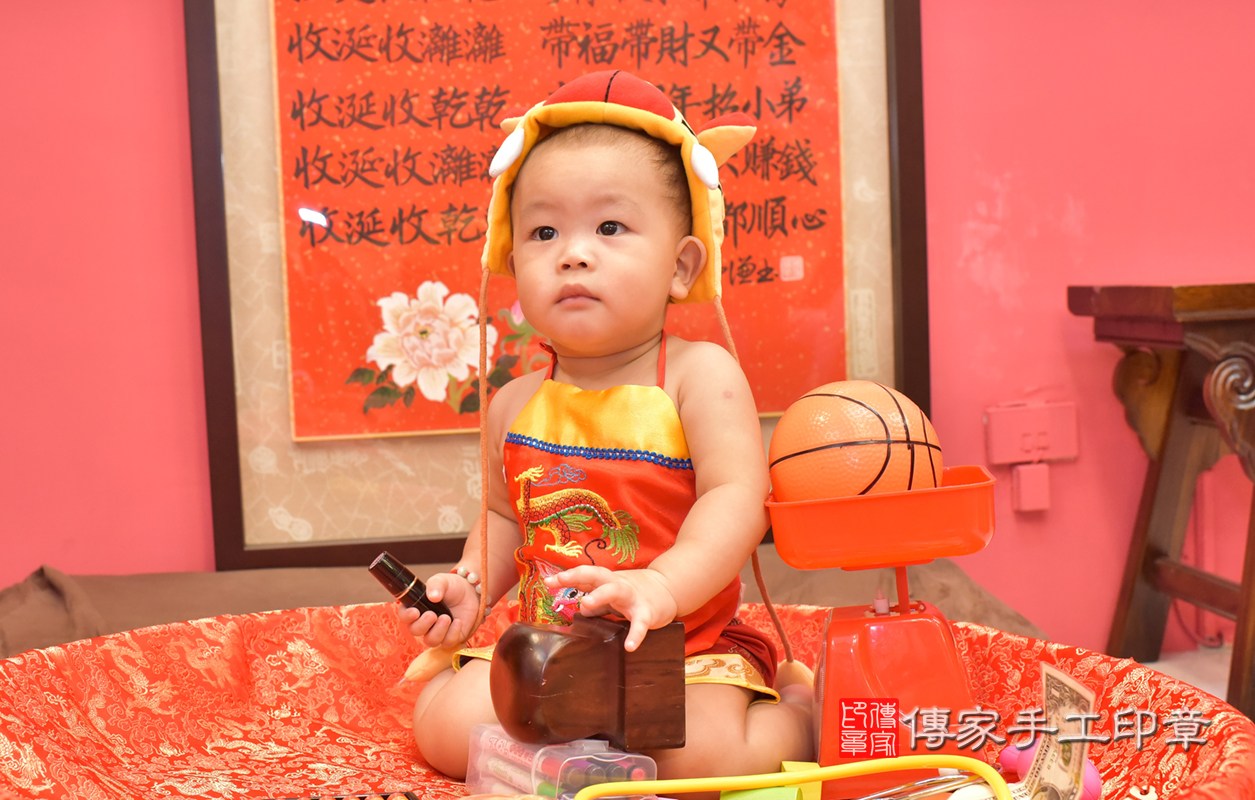 台中市北區張寶寶古禮抓周祝福活動。照片1