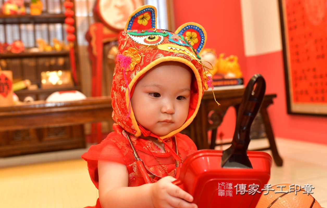 鳳山區王寶寶古禮抓周：周歲抓周活動和儀式，一切圓滿。照片6