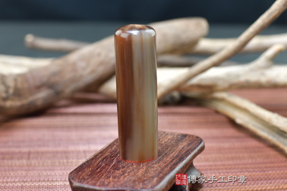 電腦刻印印章:赤牛角開運印章實際成品、印章作品分享、赤牛角印章材質介紹。(銀行印鑑,一圓一方),傳家印章高雄店。2020.08.12,照片1 電腦刻印印章:赤牛角開運印章實際成品、印章作品分享、赤牛角印章材質介紹。(銀行印鑑,一圓一方),傳家印章高雄店。2020.08.12,照片1