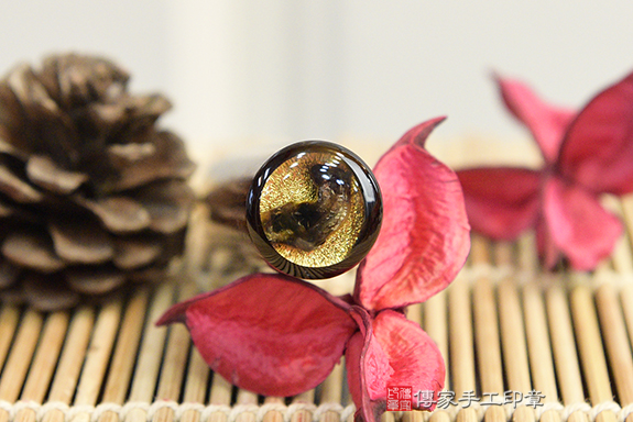 全手工篆刻印章:紅紫檀木臍帶章實際成品、印章作品分享、紅紫檀木印章材質介紹。(臍帶印章、肚臍章、肚臍印章,胎毛印章,一圓一方)傳家手工印章桃園店。2020.08.28 照片4 全手工篆刻印章:紅紫檀木臍帶章實際成品、印章作品分享、紅紫檀木印章材質介紹。(臍帶印章、肚臍章、肚臍印章,胎毛印章,一圓一方)傳家手工印章桃園店。2020.08.28 照片4