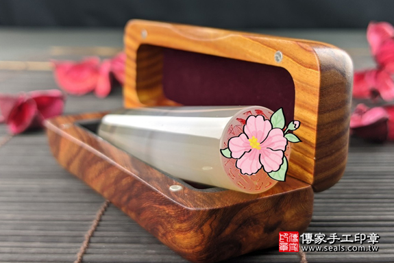 半手工噴砂印章:原色瑪瑙臍帶章實際成品、印章作品分享、原色瑪瑙印章材質介紹。(臍帶印章、肚臍章、肚臍印章,一圓一方)傳家手工印章高雄店。2020.08.27,照片7 半手工噴砂印章:原色瑪瑙臍帶章實際成品、印章作品分享、原色瑪瑙印章材質介紹。(臍帶印章、肚臍章、肚臍印章,一圓一方)傳家手工印章高雄店。2020.08.27,照片7