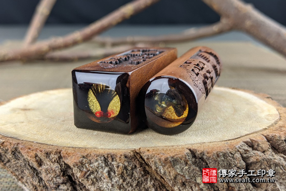 電腦刻印印章:紅紫檀木臍髮雙章實際成品、印章作品分享、紅紫檀木印章材質介紹。(臍帶印章、肚臍章、肚臍印章,胎毛印章,一圓一方)傳家手工印章高雄店。2020.08.24,照片7 電腦刻印印章:紅紫檀木臍髮雙章實際成品、印章作品分享、紅紫檀木印章材質介紹。(臍帶印章、肚臍章、肚臍印章,胎毛印章,一圓一方)傳家手工印章高雄店。2020.08.24,照片7