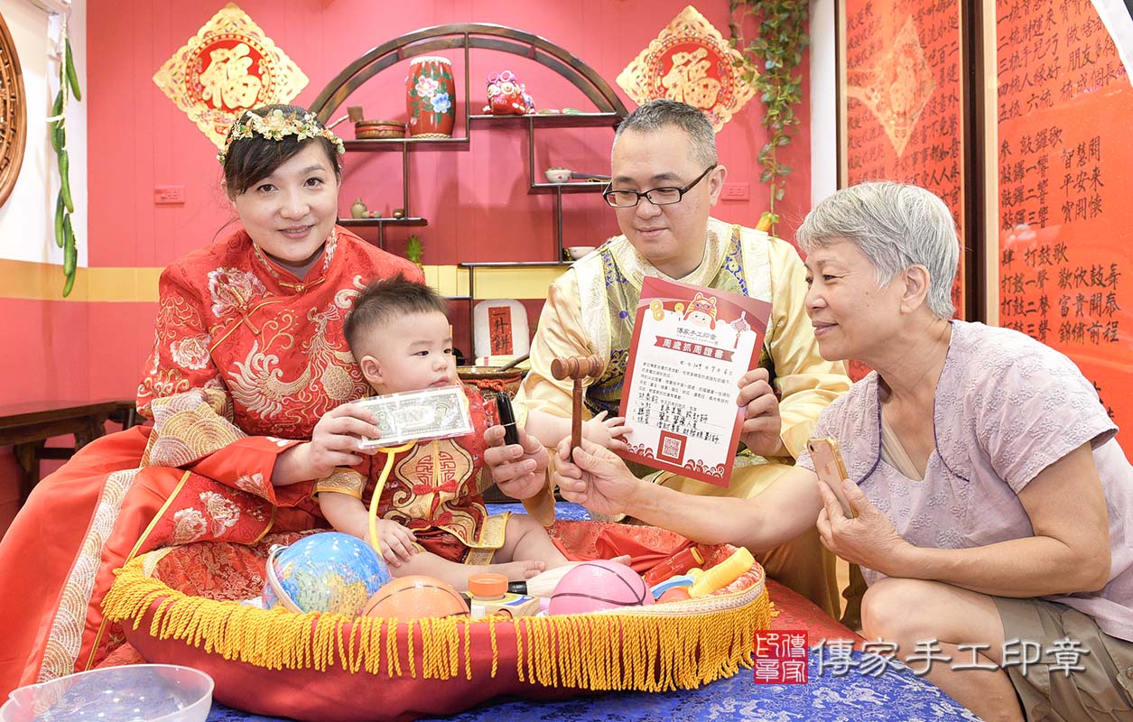 桃園市八德區邱寶寶古禮抓周祝福活動: 抓周典故。桃園店抓周。照片3