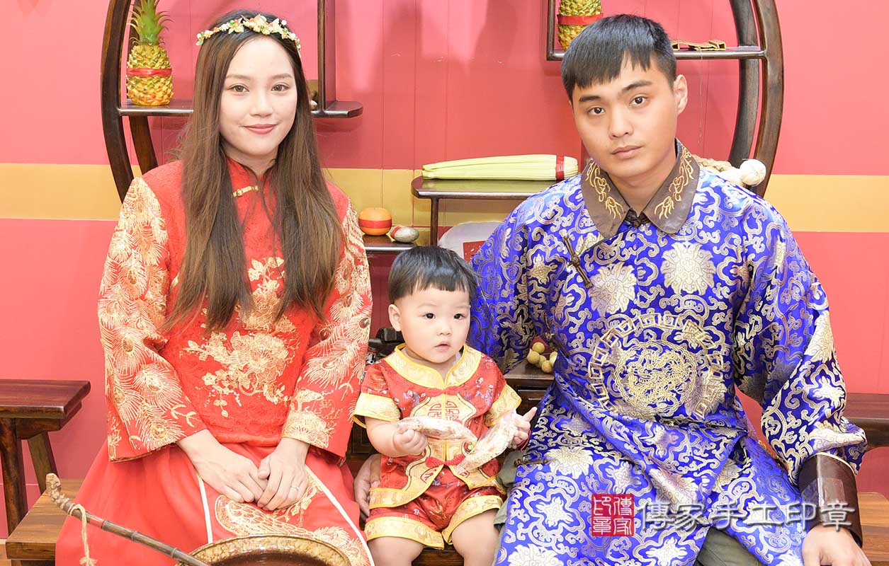 抓周儀式八德區高寶寶【吃米香】：讓寶寶口齒留香，做什麼事都吃香。桃園店抓周。照片14