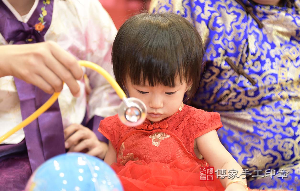 桃園市八德區劉寶寶古禮抓周祝福活動:寶寶照。 桃園店抓周。照片3