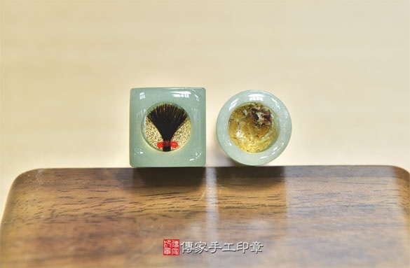 半手工噴砂印章：綠東菱玉臍帶章實際成品、印章作品分享、綠東菱玉印章材質介紹。（臍帶印章、肚臍章、肚臍印章，胎毛印章，一圓一方）傳家手工印章新竹店2020.09.08